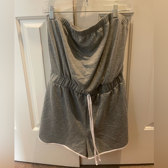 Romper - Picture 3 of 4